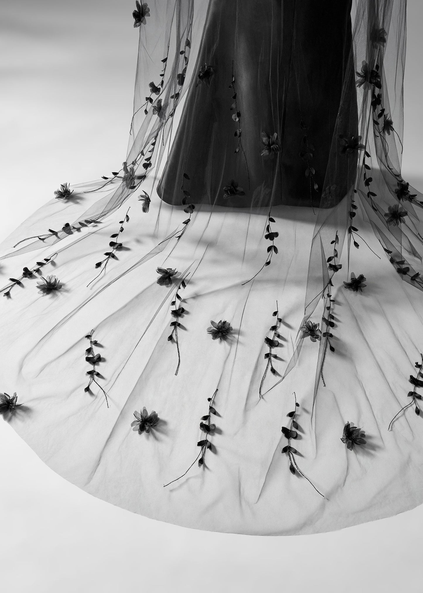 Black Wedding Veil with Flowers and Beaded - Details